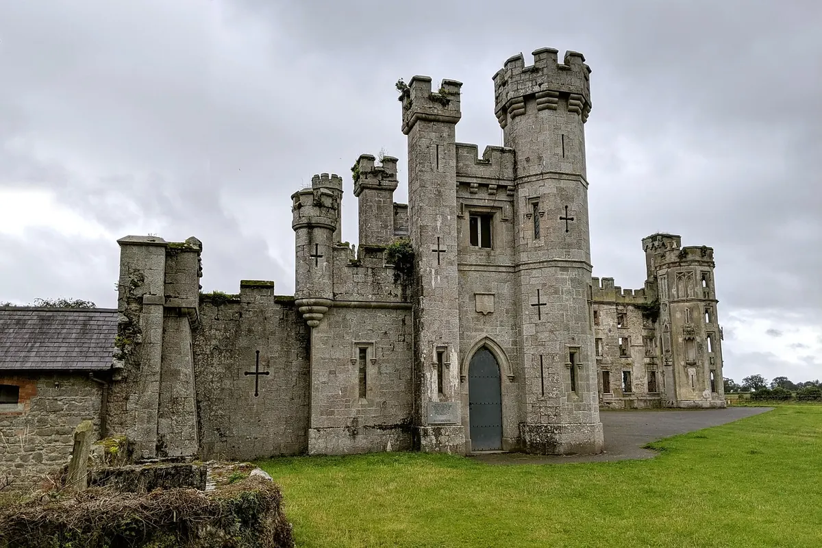 Scottish vs Irish Mythology: Key Differences in Gods, Heroes and Story Cycles